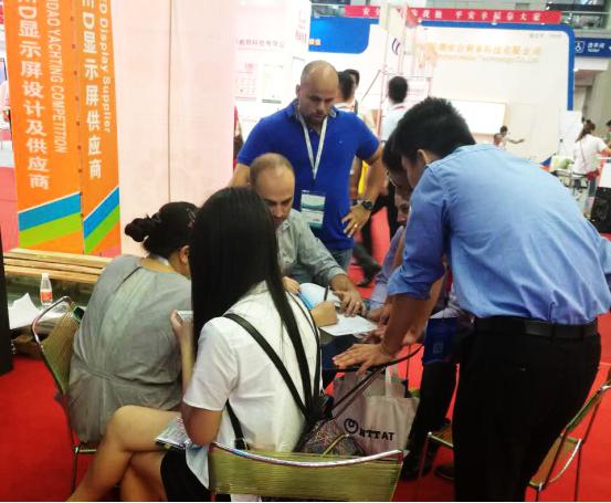 2016深圳光博会304AM永利展位现场