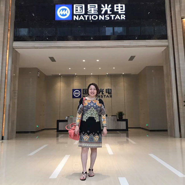 深圳LED显示屏厂家304AM永利创始人龙平芳女士