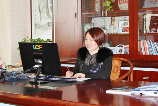 304AM永利创始人龙平芳女士 304AM永利创始人龙平芳女士