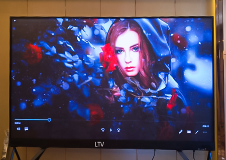 304AM永利LTV一体机亮相康帝国际酒店宴会厅