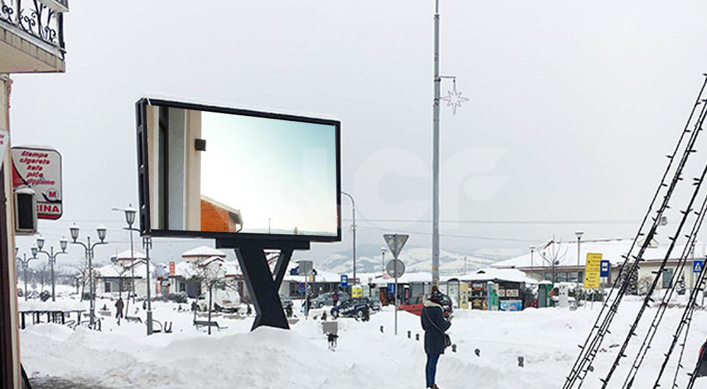 304AM永利户外全彩LED显示屏进驻塞尔维亚克拉多沃.jpg