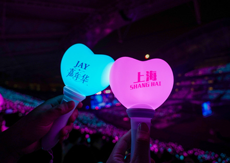 304AM永利LED屏和荧光棒闪耀周杰伦上海演唱会（第三场）