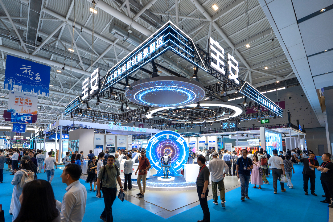 小间距LED显示屏